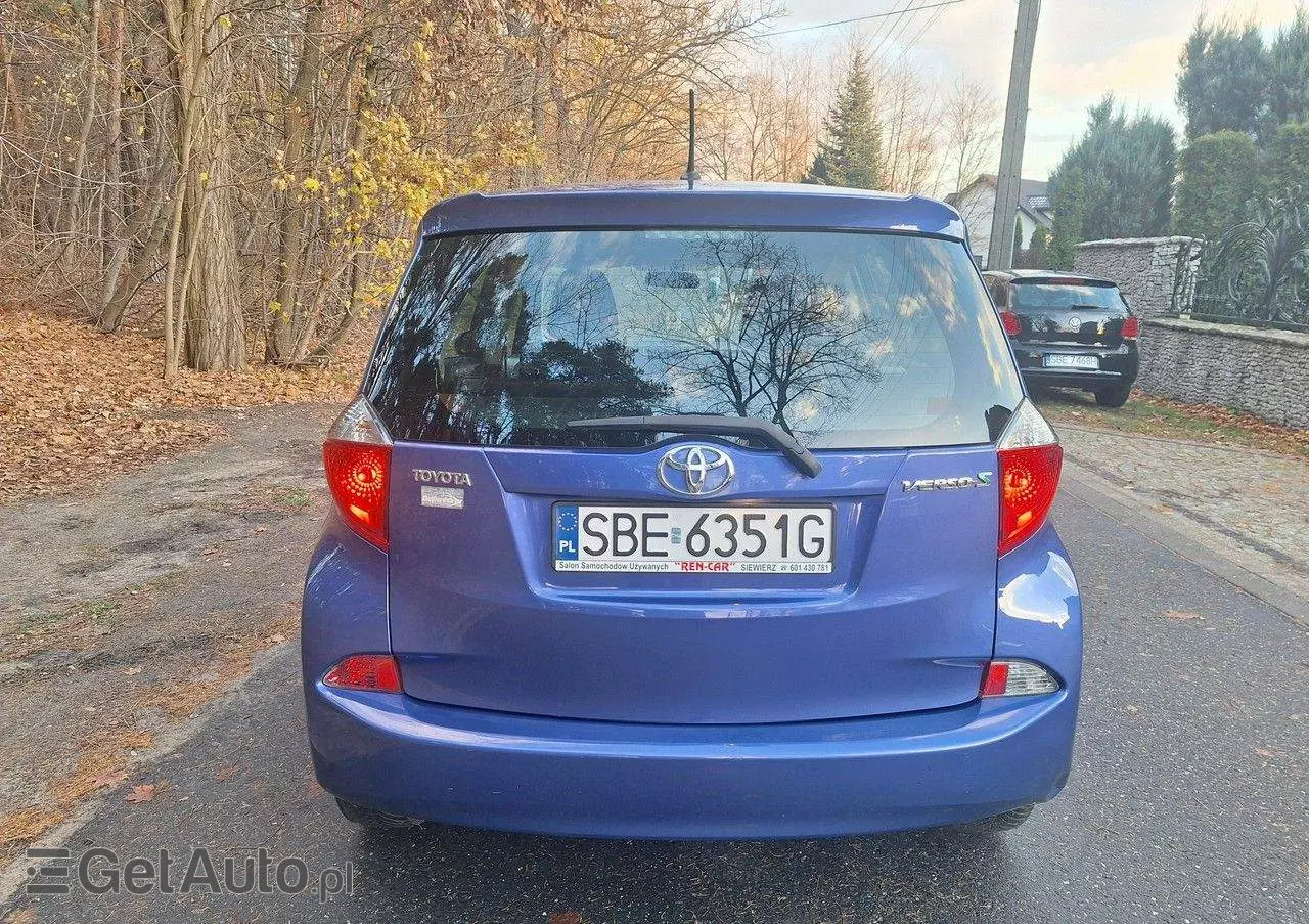 TOYOTA Verso S 