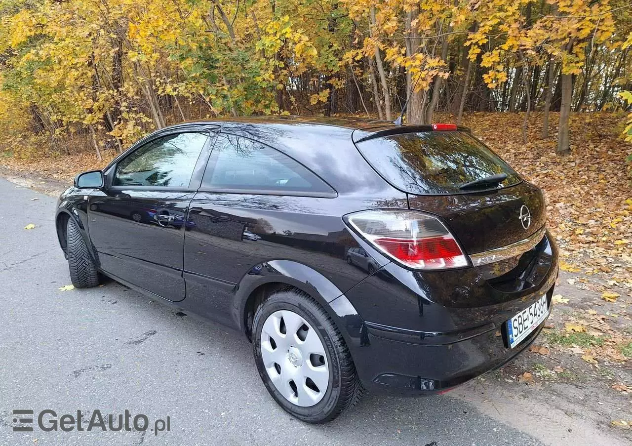 OPEL Astra GTC 1.9 CDTI Sport