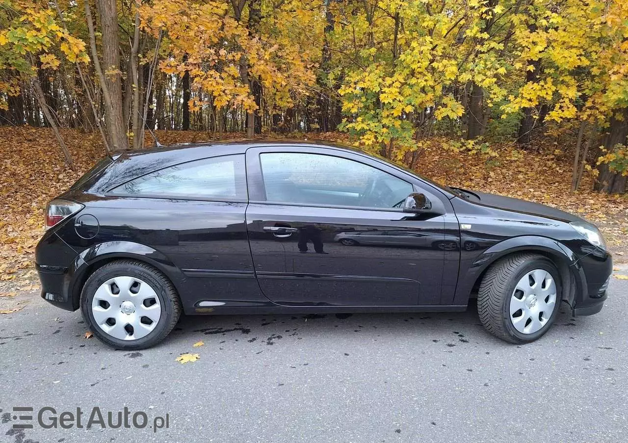 OPEL Astra GTC 1.9 CDTI Sport