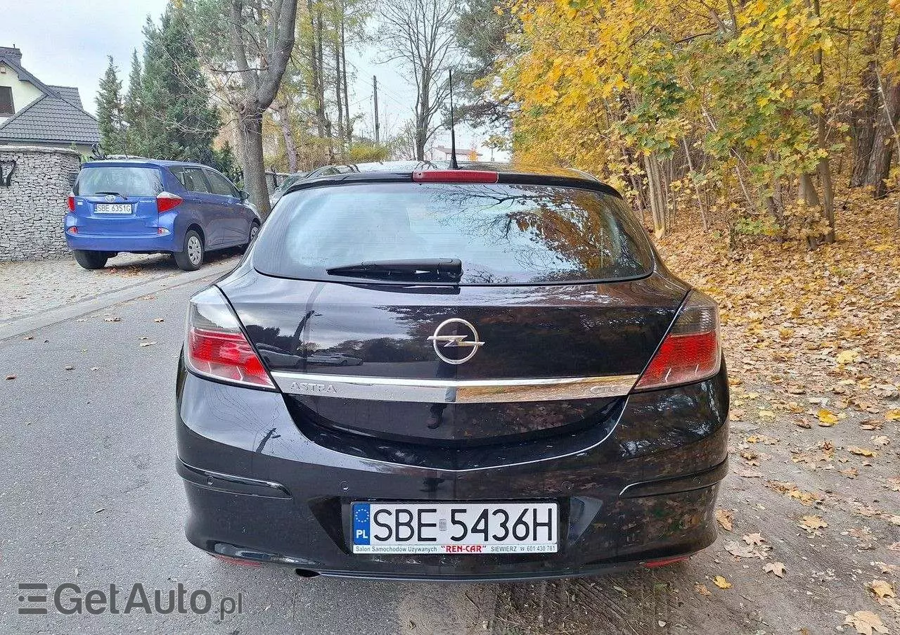 OPEL Astra GTC 1.9 CDTI Sport