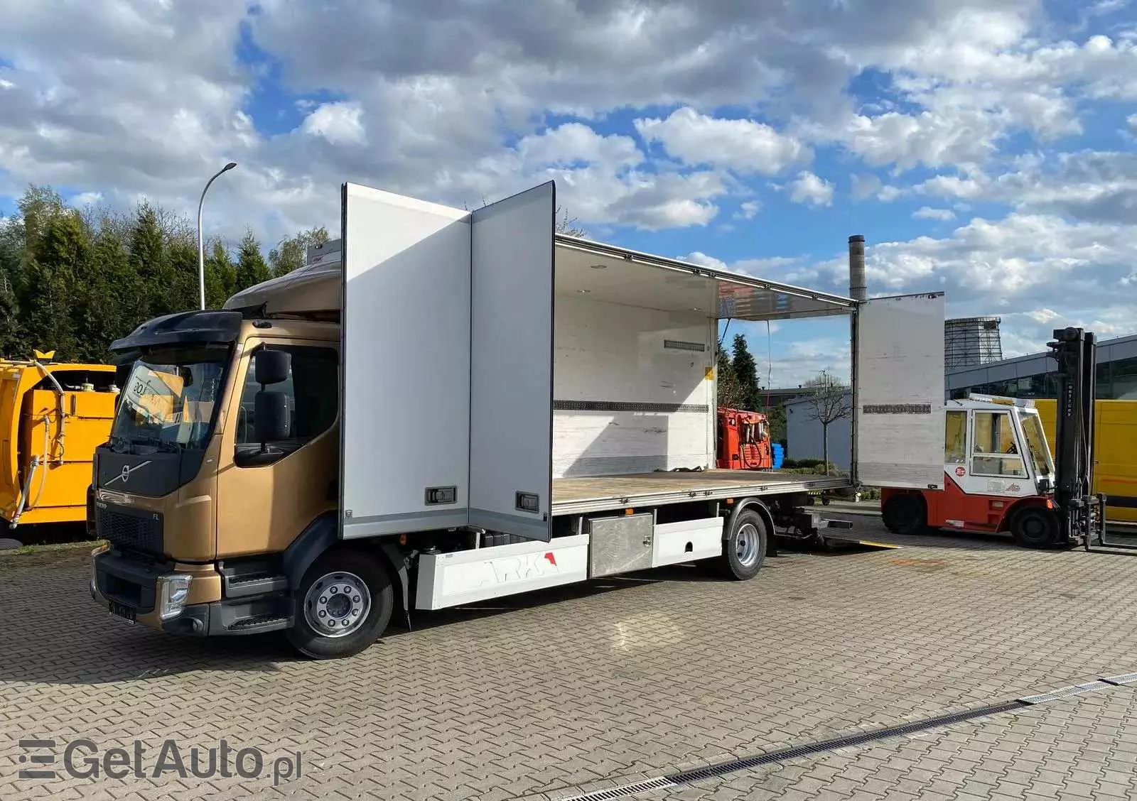 VOLVO FL 280 / OTWIERANY BOK / EURO6 / ZEPRO 1500kg / 1WŁ. / ZAB. ARKA 