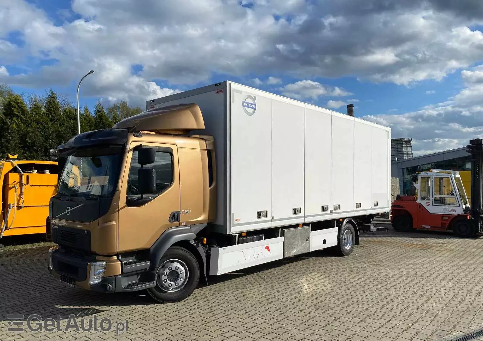 VOLVO FL 280 / OTWIERANY BOK / EURO6 / ZEPRO 1500kg / 1WŁ. / ZAB. ARKA 