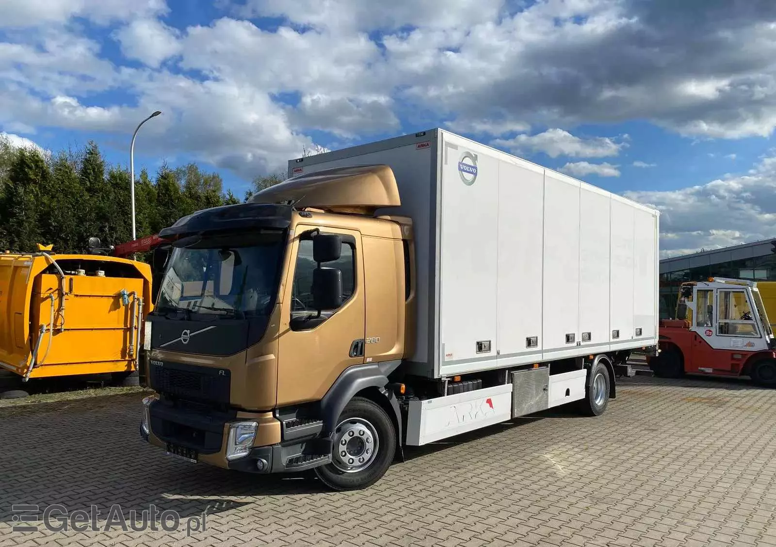 VOLVO FL 280 / OTWIERANY BOK / EURO6 / ZEPRO 1500kg / 1WŁ. / ZAB. ARKA 