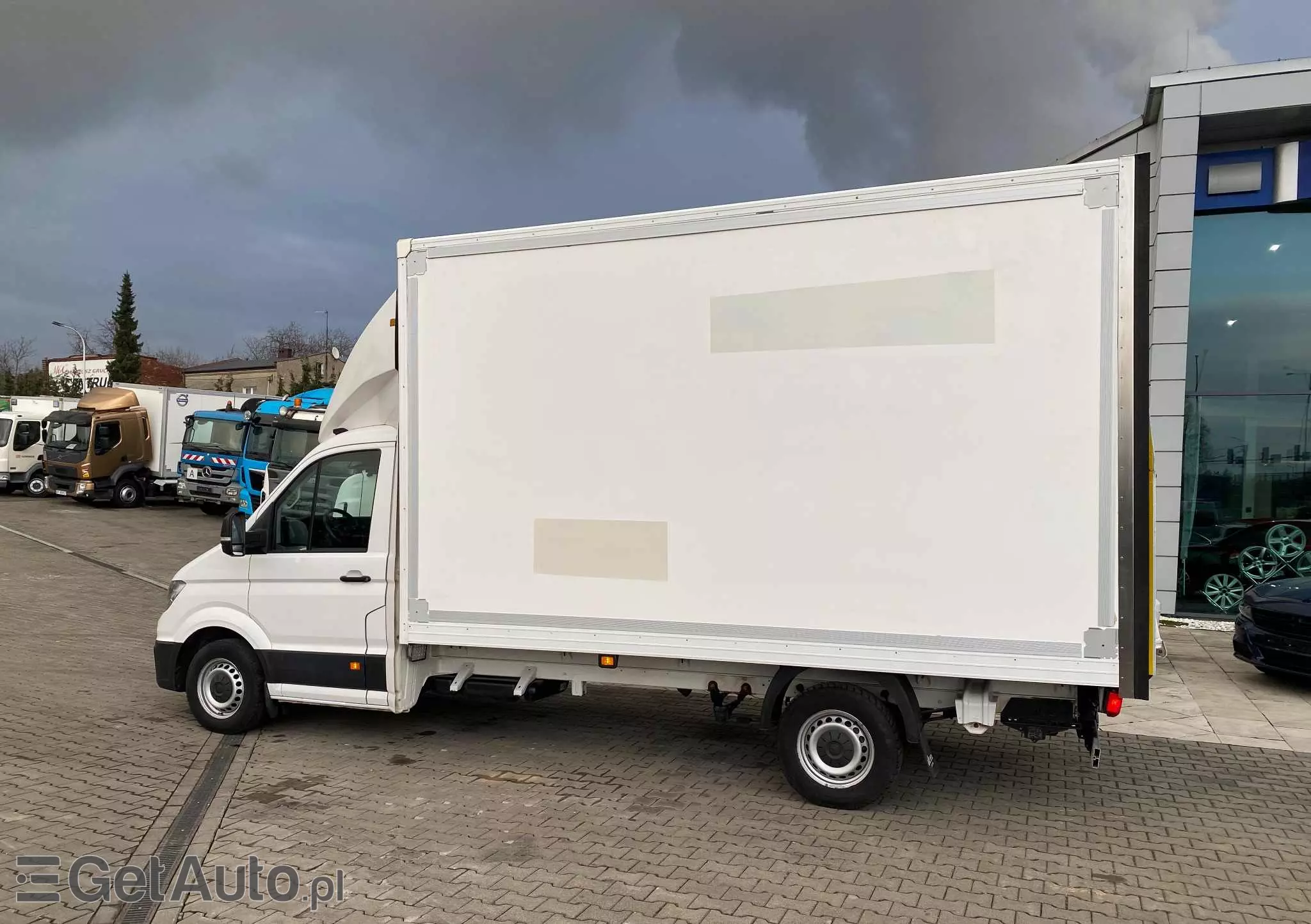 VOLKSWAGEN CRAFTER 2.0 TDi 177 / UNIKATOWY! / WYSOKI KONTENER / E6 / BEZWYPADKOWY / WINDA 750KG / WEBASTO 