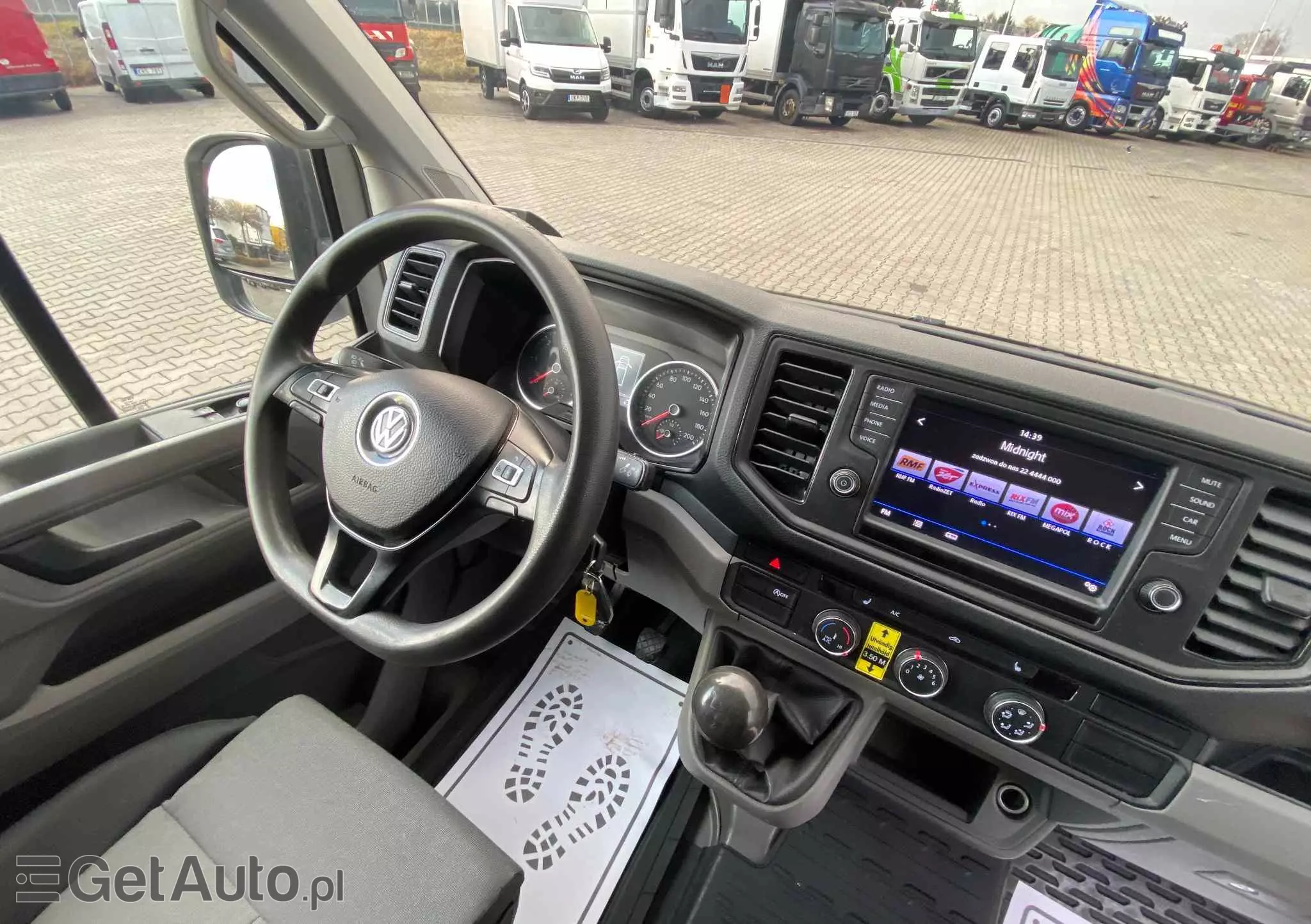 VOLKSWAGEN CRAFTER 2.0 TDi 177 / UNIKATOWY! / WYSOKI KONTENER / E6 / BEZWYPADKOWY / WINDA 750KG / WEBASTO 