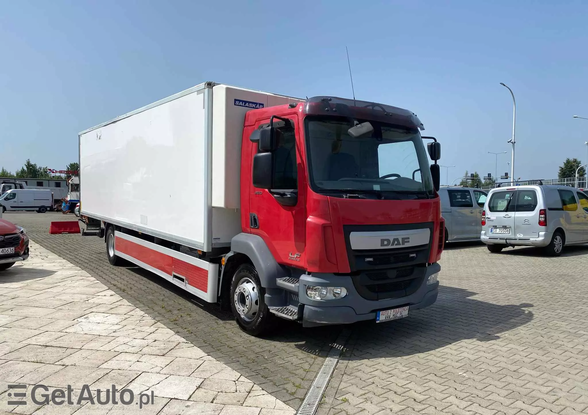 DAF LF 250 i / Fa/ Chłodnia 2 strefy / 18EP/ 142 TKM / EURO 6 