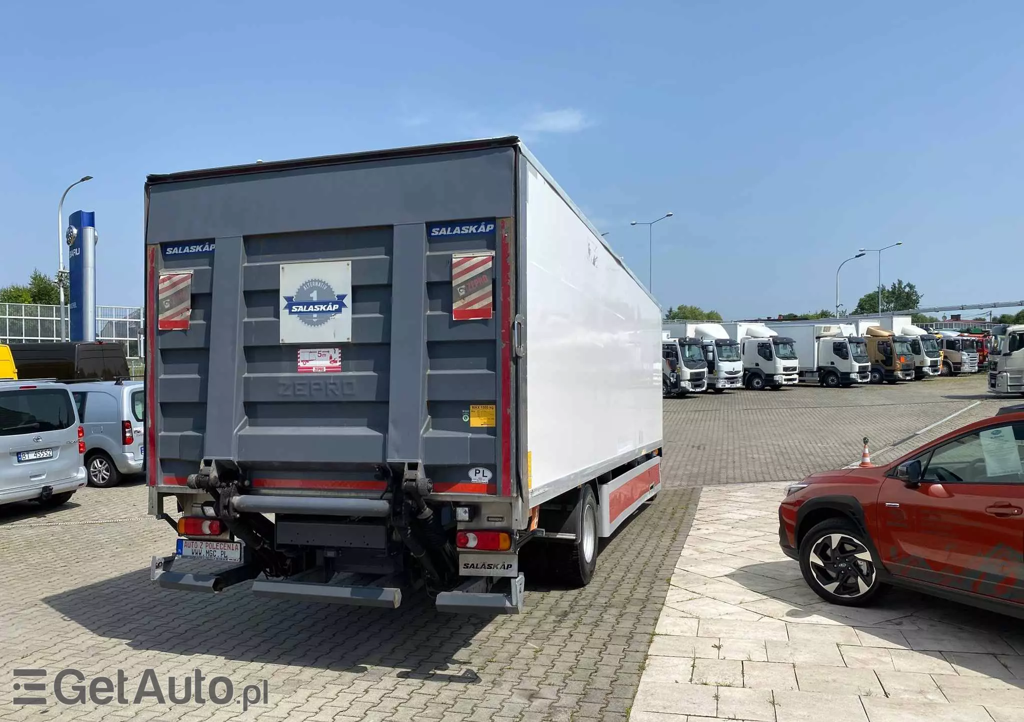 DAF LF 250 i / Fa/ Chłodnia 2 strefy / 18EP/ 142 TKM / EURO 6 