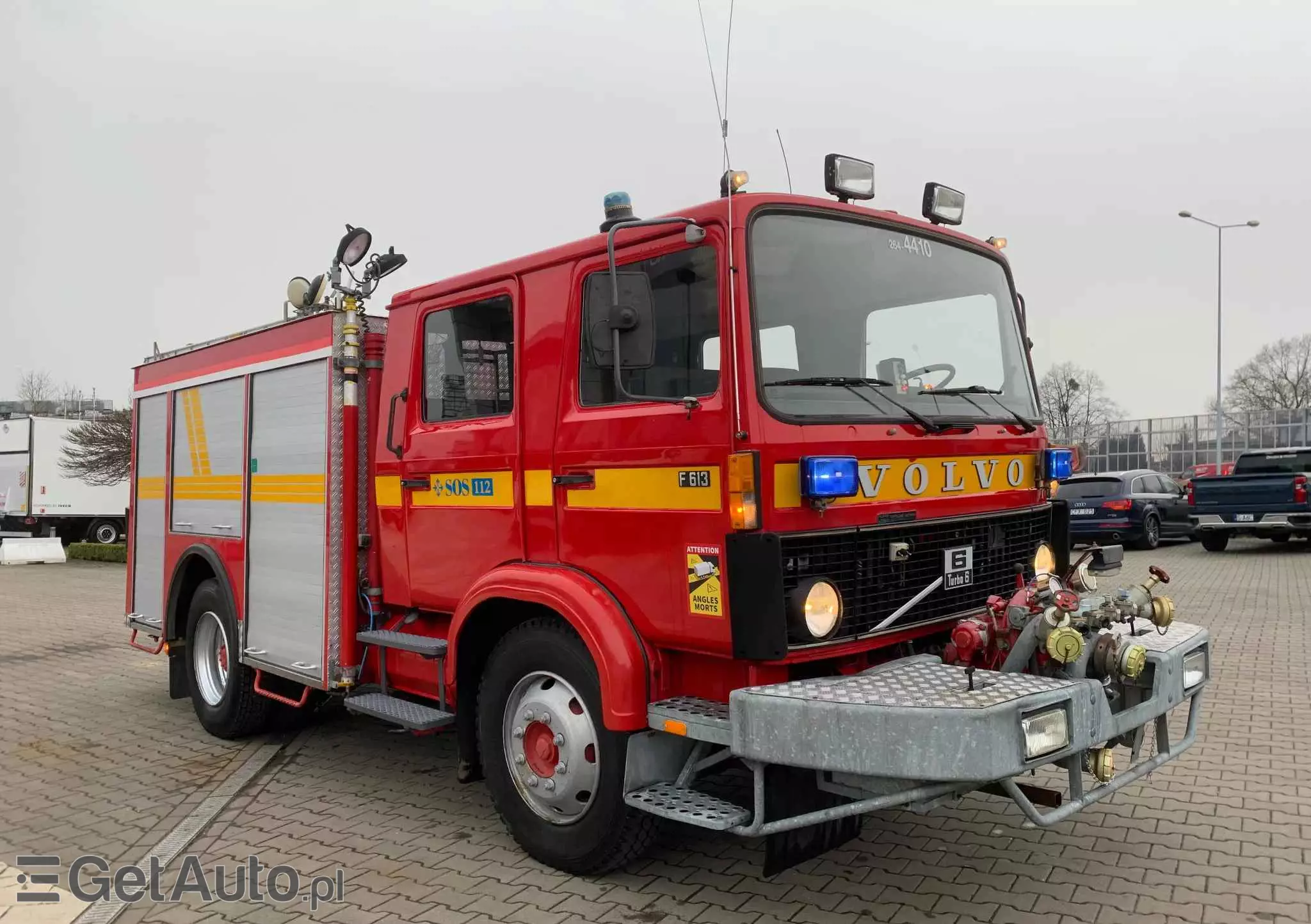 VOLVO F613 - STRAŻ POŻARNA - STAN BDB - POMPA Z PRZODU 