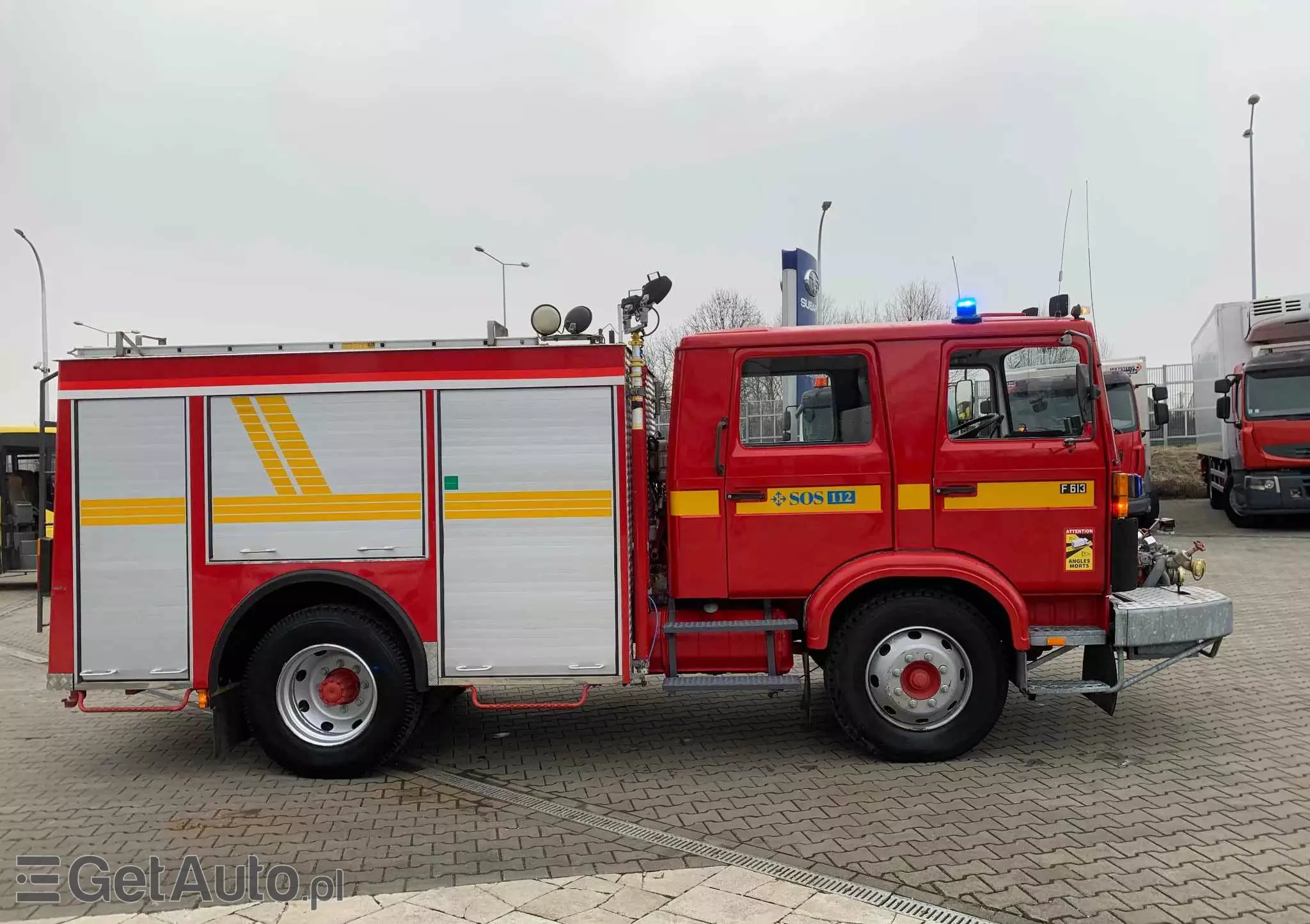 VOLVO F613 - STRAŻ POŻARNA - STAN BDB - POMPA Z PRZODU 