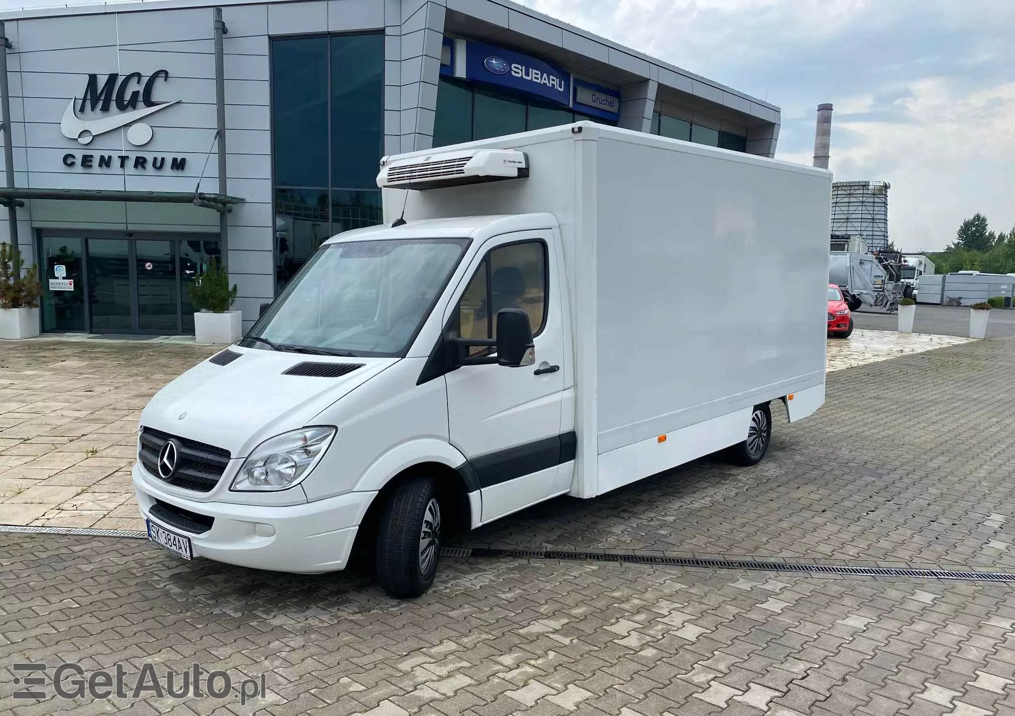 MERCEDES-BENZ Sprinter 310 CDi / Idealny pod kamper / Izoterma / Niskopodwozie / Kontener 