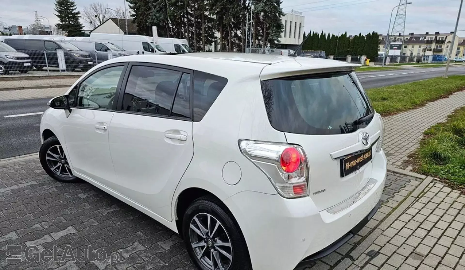 TOYOTA Verso 