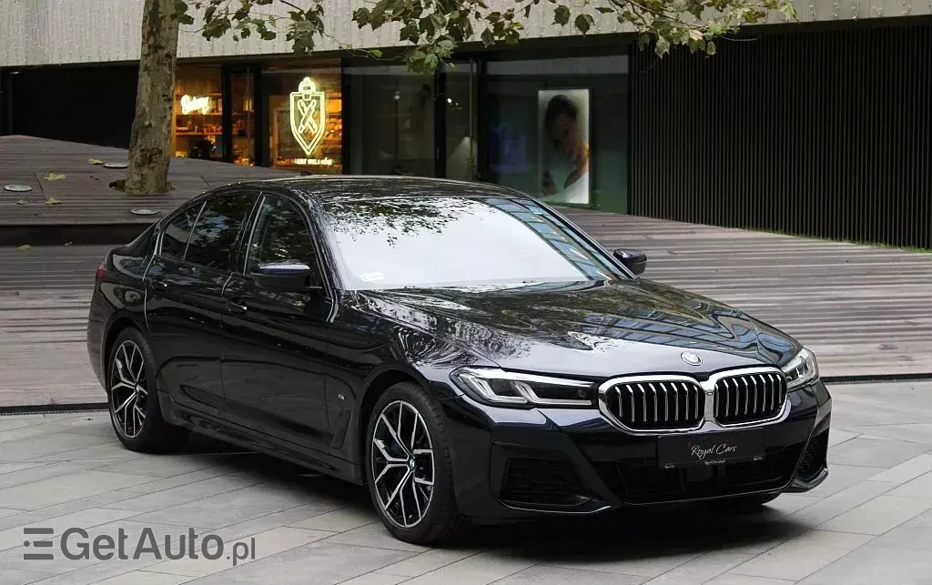 BMW Seria 5 530d xDrive M Sport sport