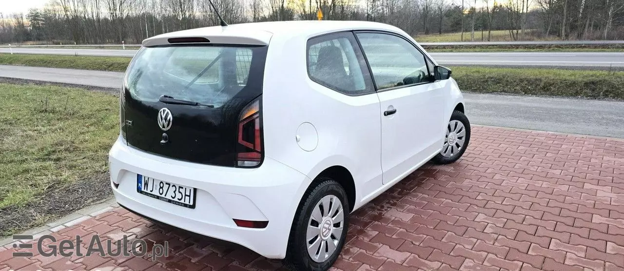 VOLKSWAGEN Up! 