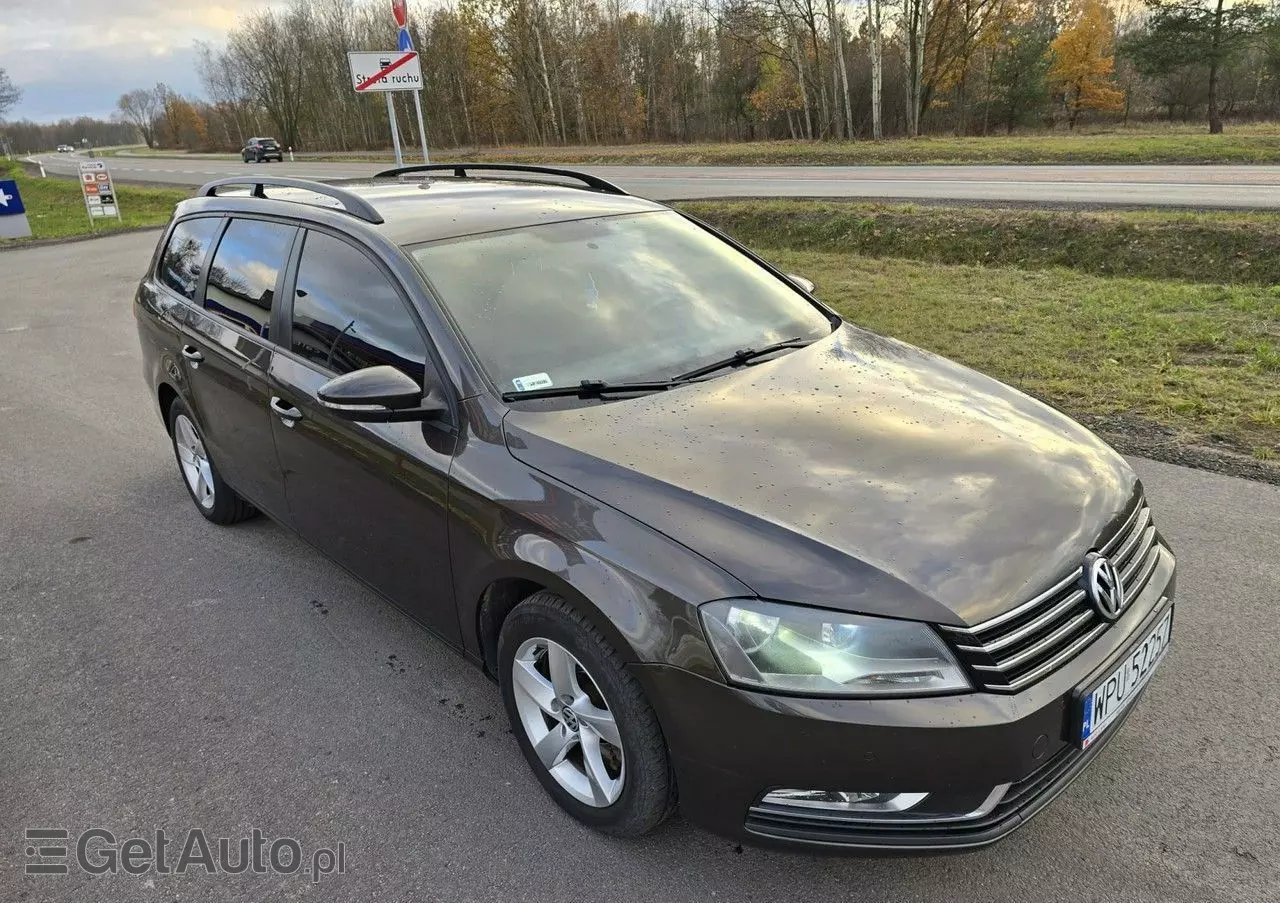 VOLKSWAGEN Passat 