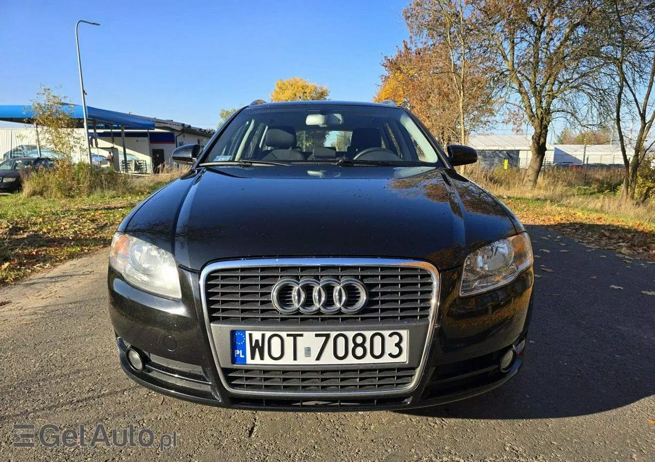 AUDI A4 