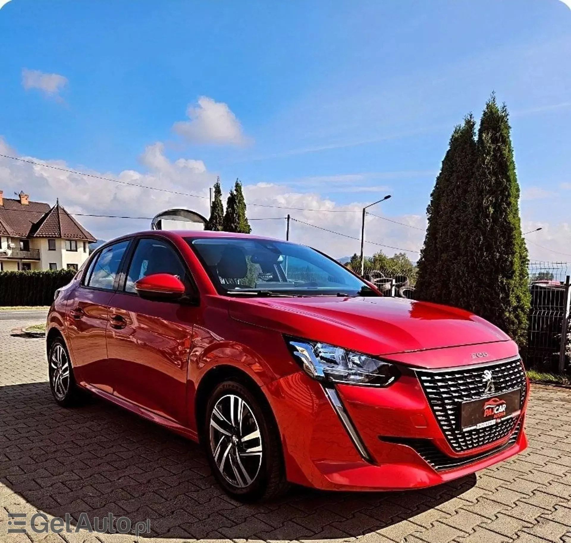 PEUGEOT 208 