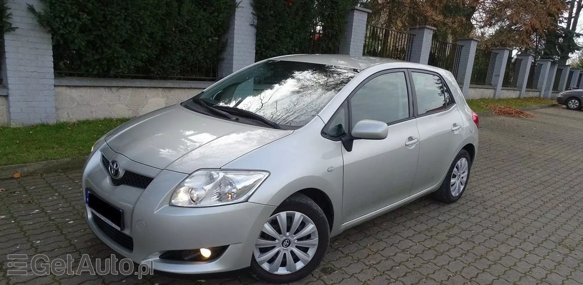 TOYOTA Auris 