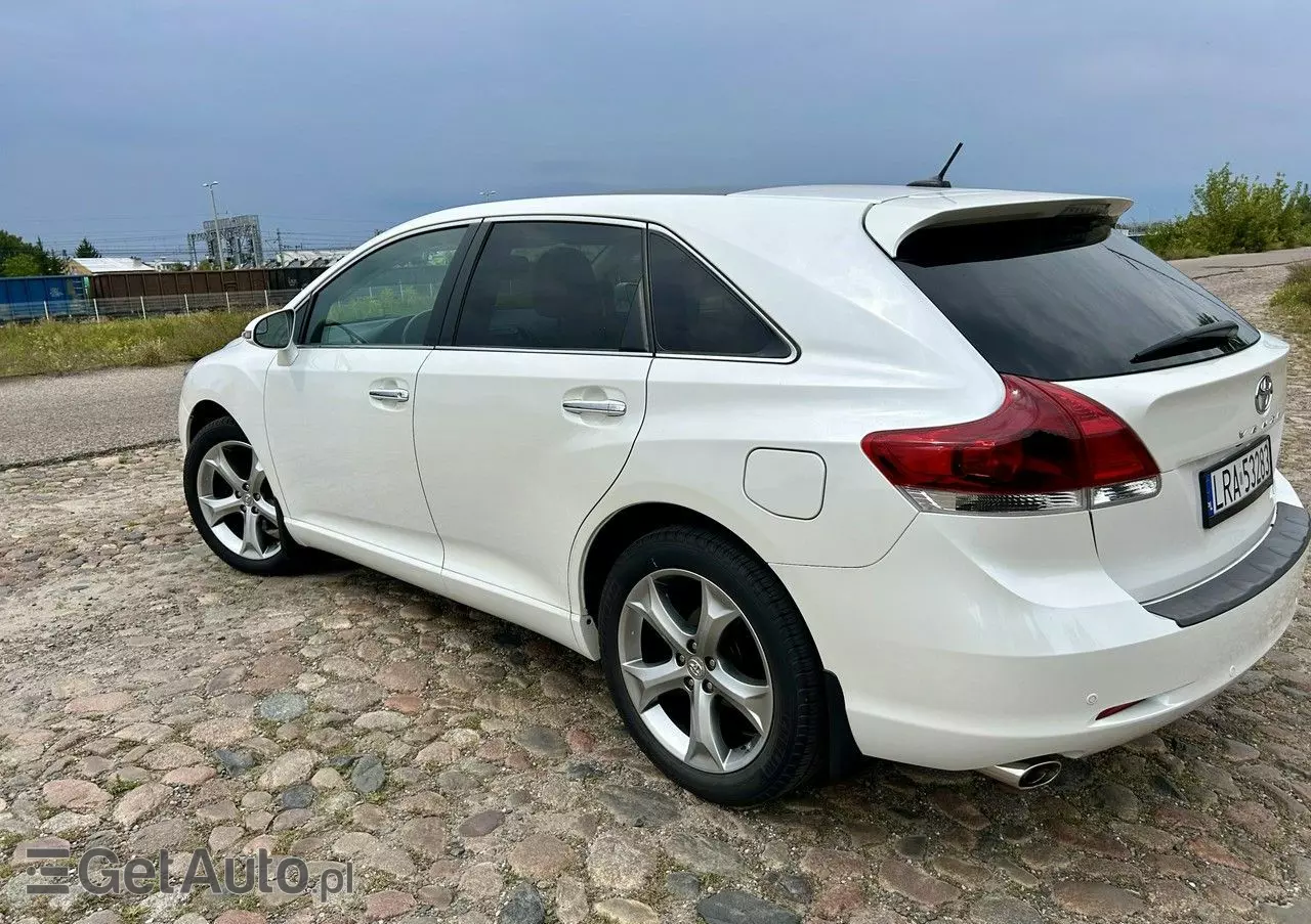 TOYOTA Venza 