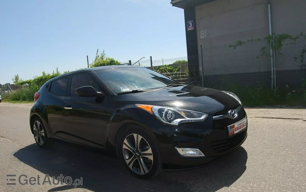 HYUNDAI Veloster 