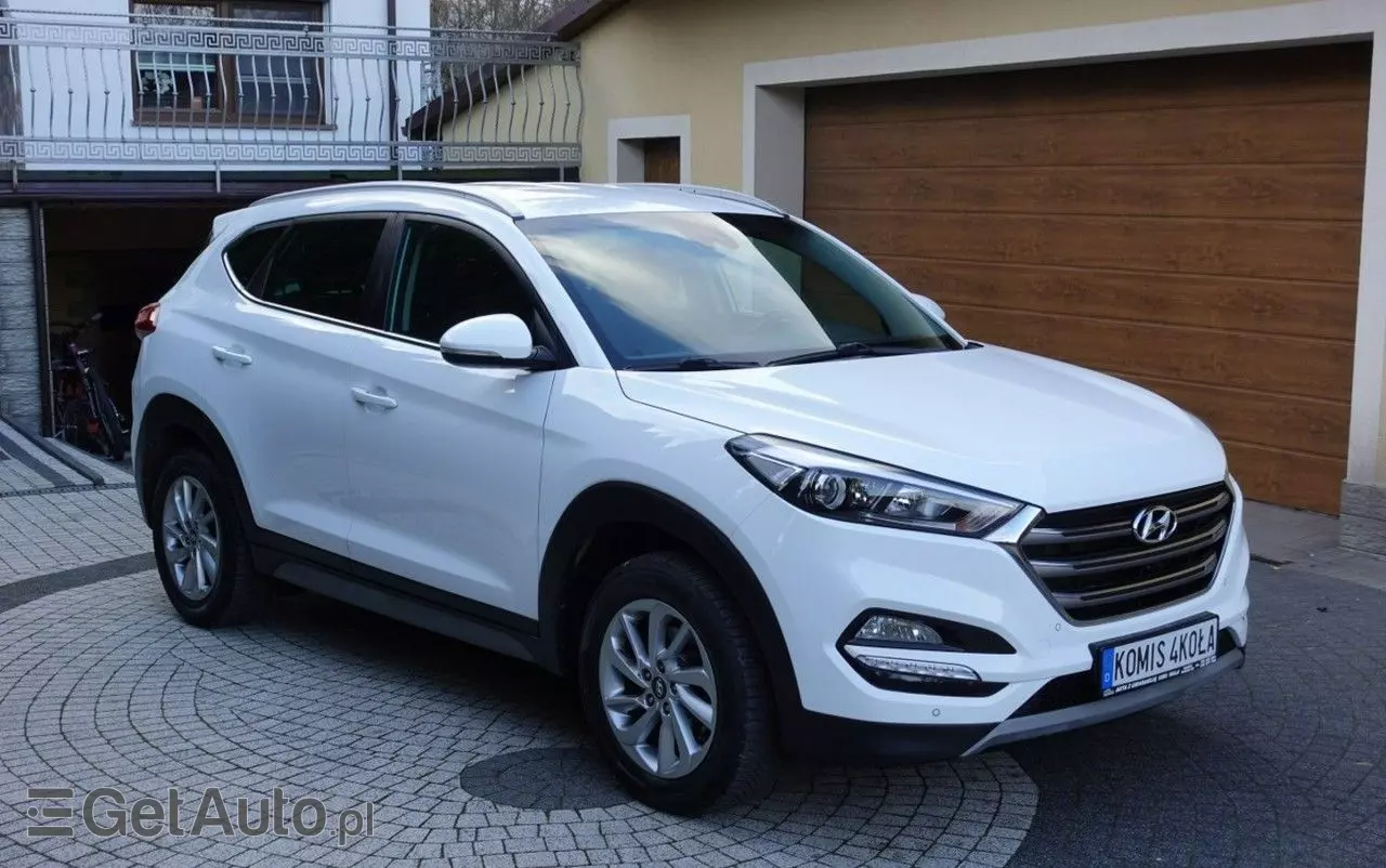 HYUNDAI Tucson 