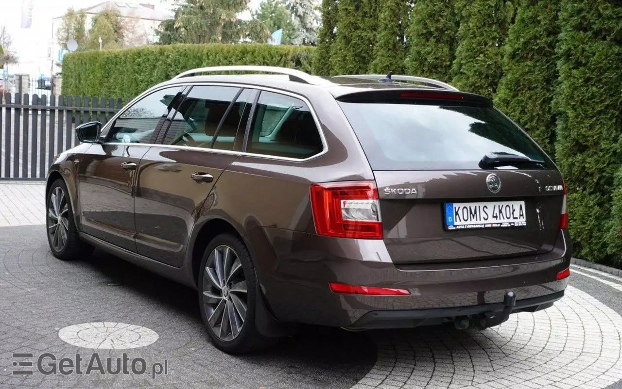 SKODA Octavia 