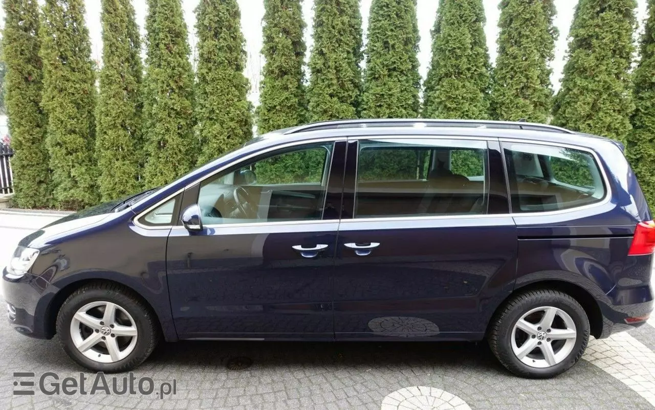 VOLKSWAGEN Sharan 