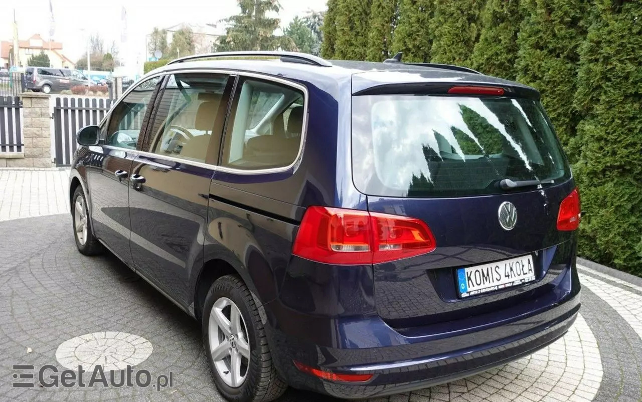 VOLKSWAGEN Sharan 