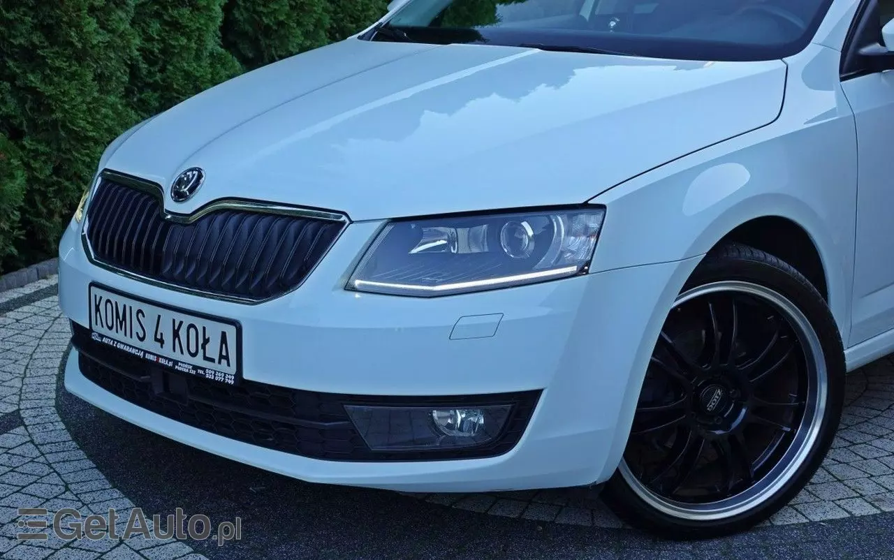 SKODA Octavia 