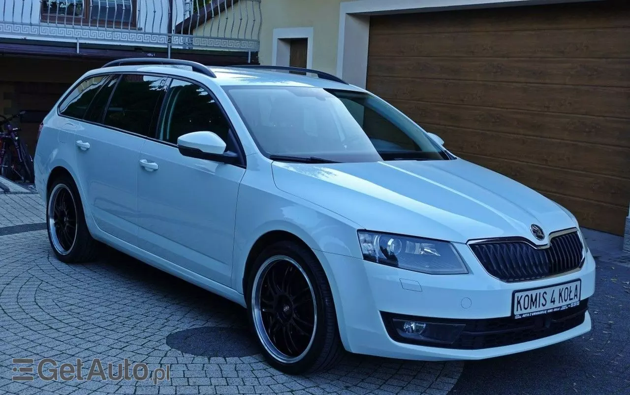 SKODA Octavia 