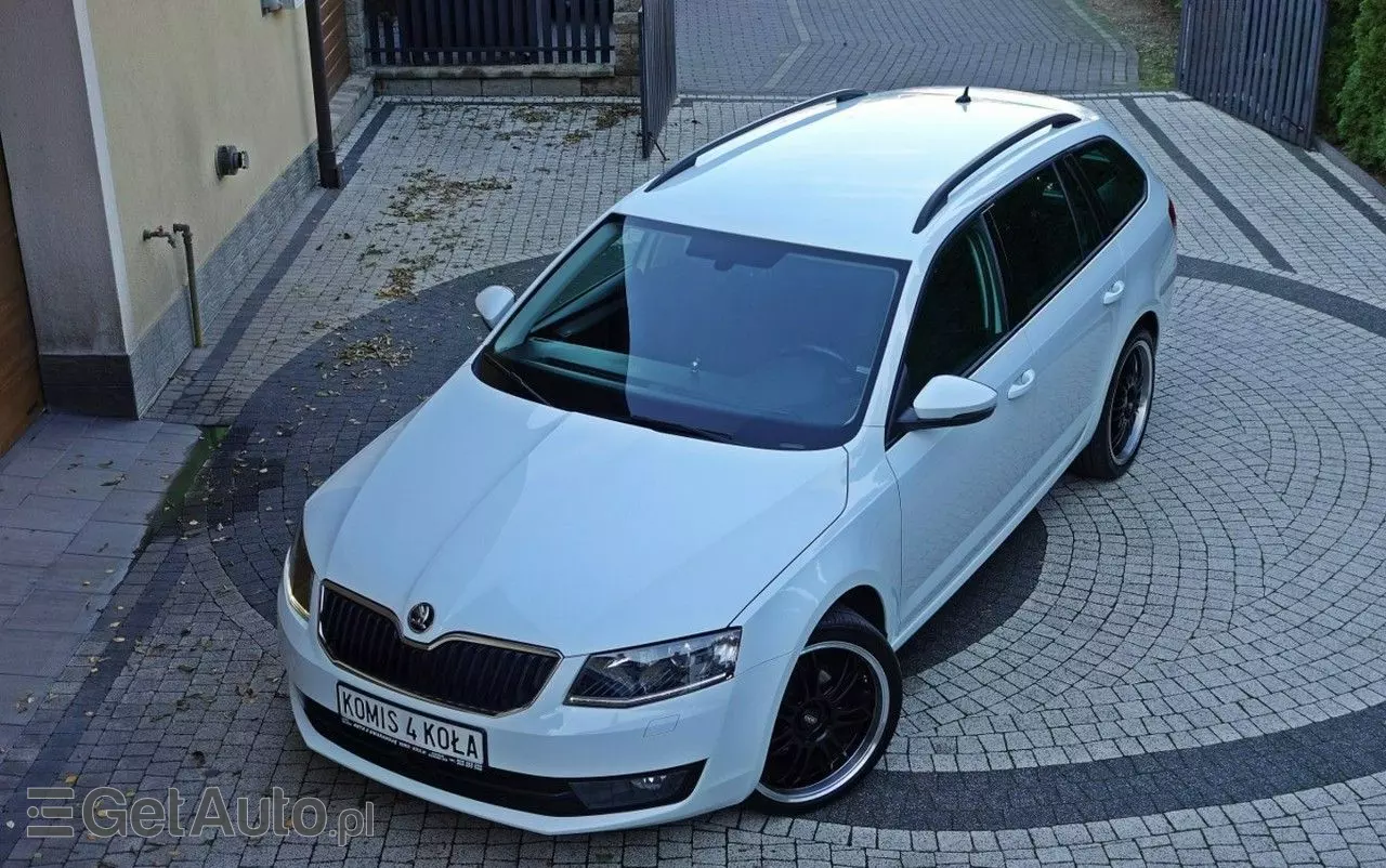 SKODA Octavia 