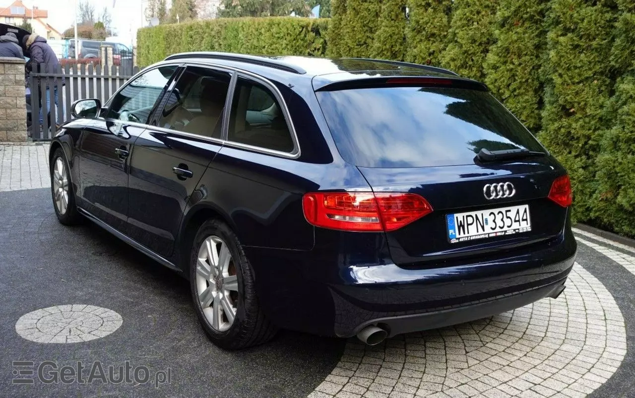 AUDI A4 