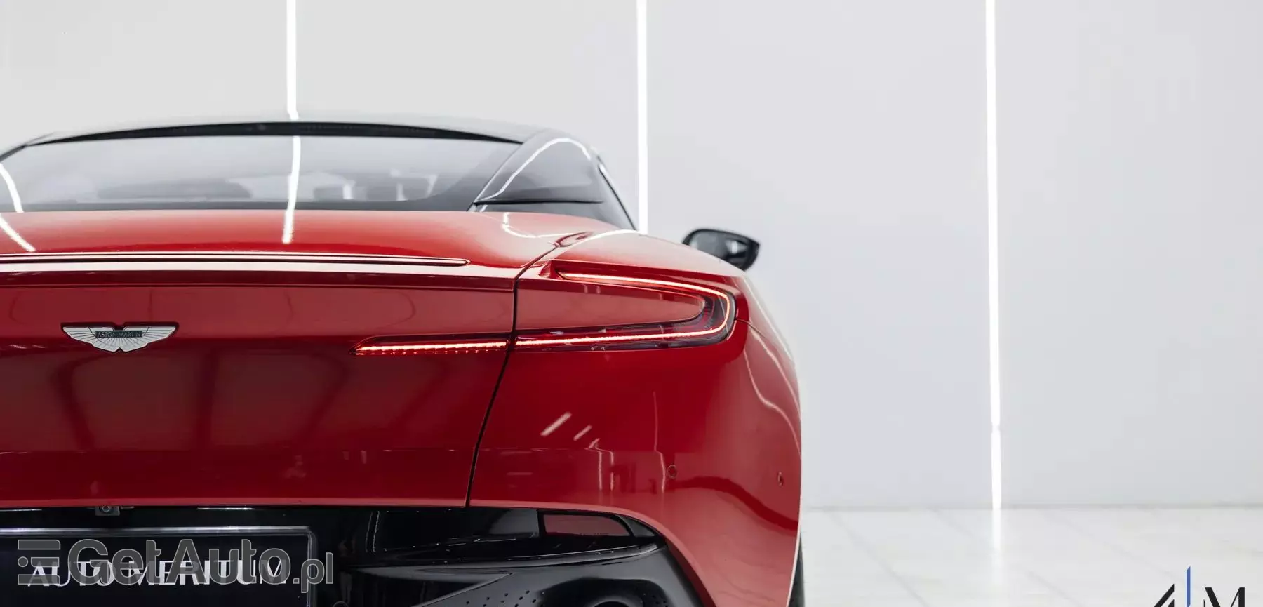 ASTON MARTIN DB11 