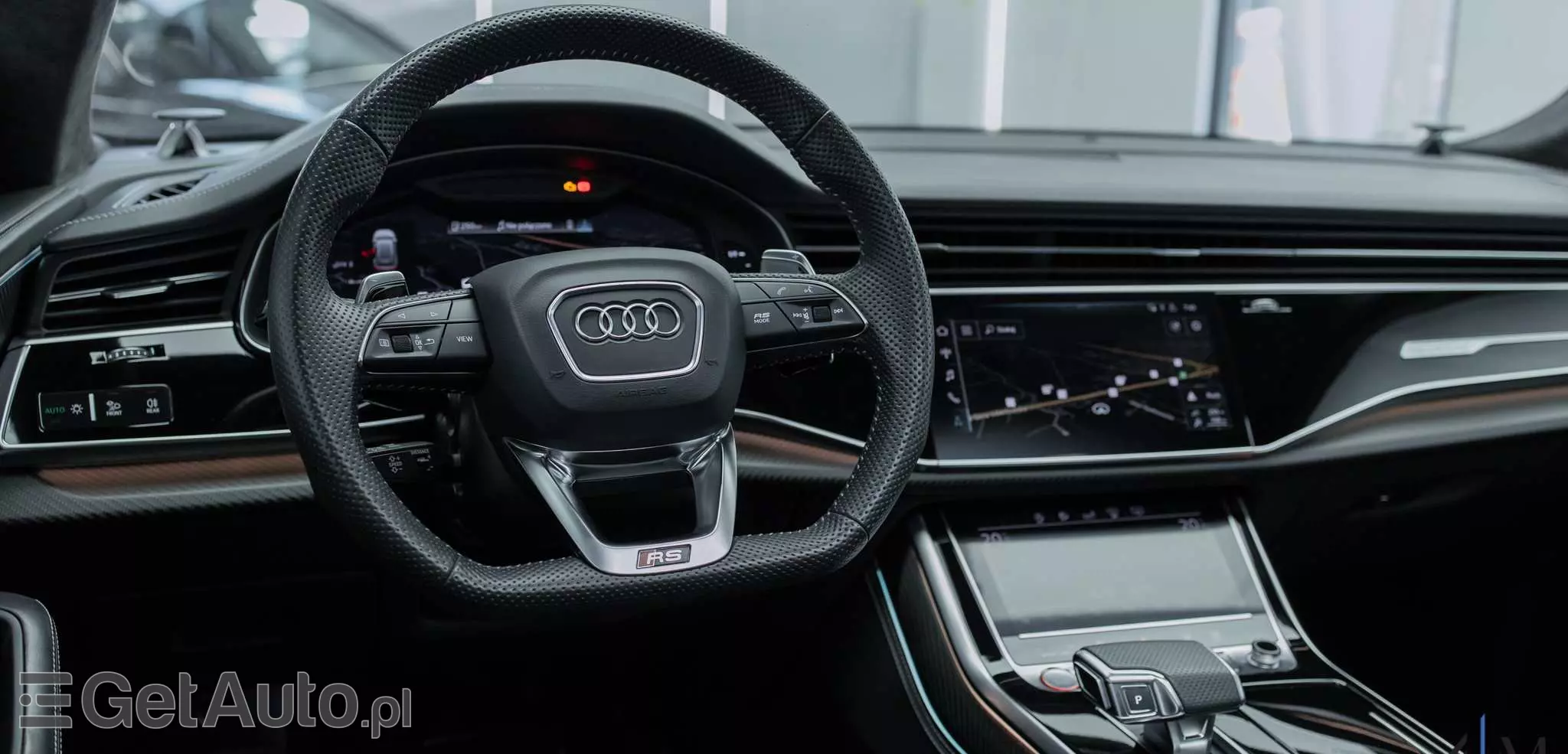 AUDI RS Q8 