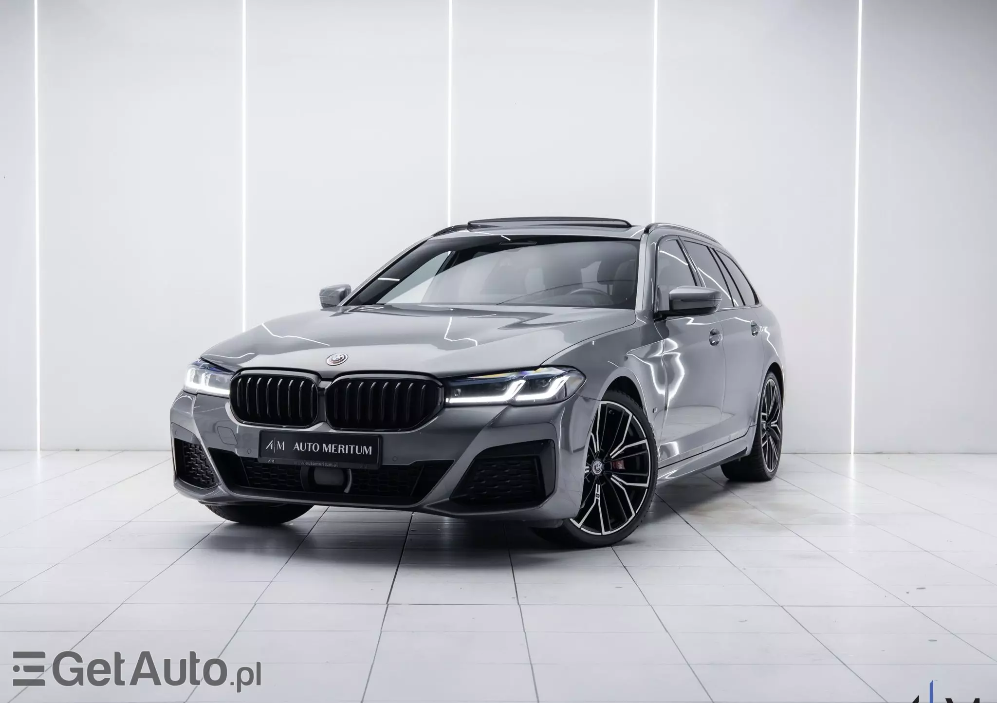 BMW Seria 5 520d xDrive Touring M Sport Edition