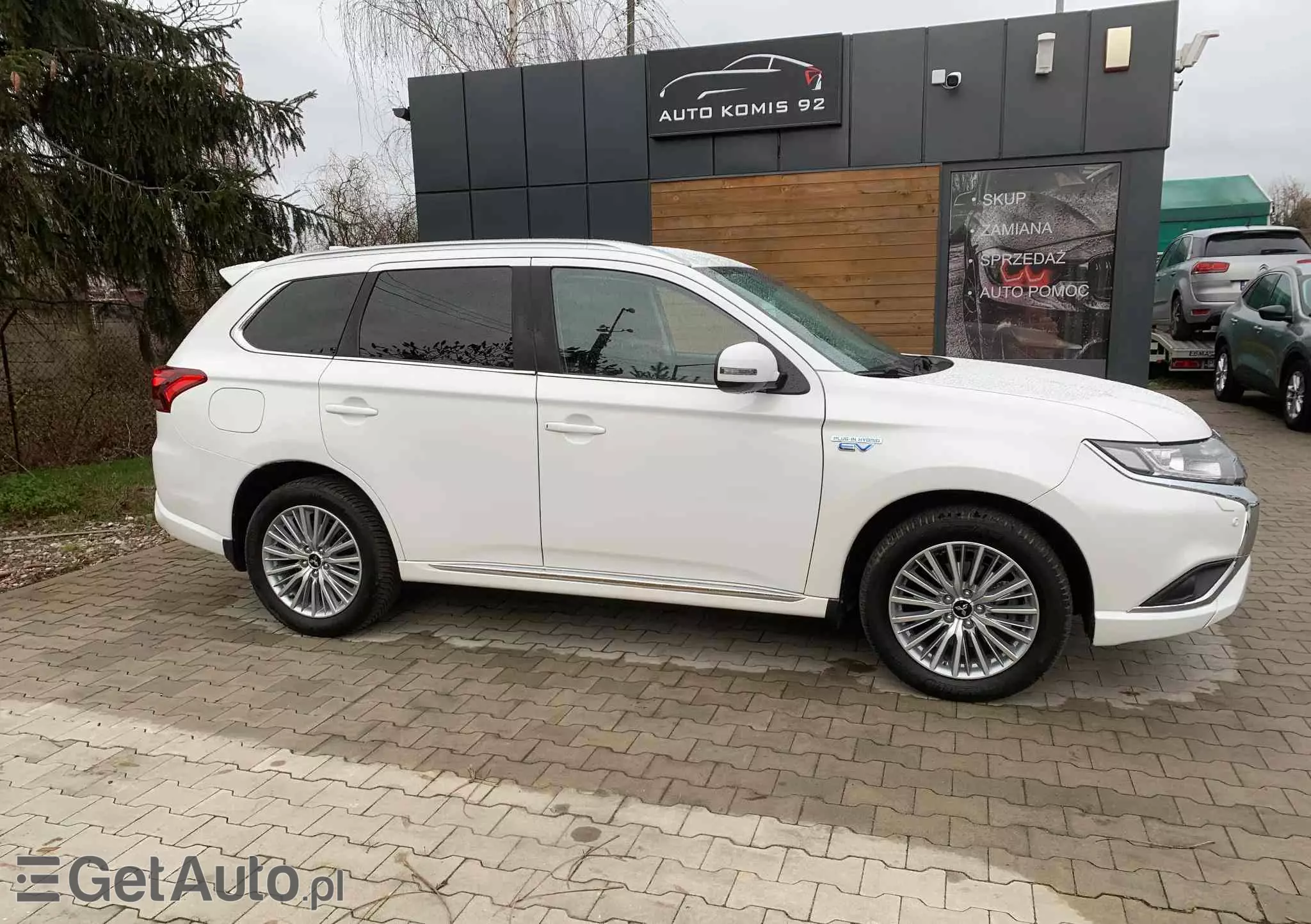 MITSUBISHI Outlander 2.4 4WD Plug-In Hybrid Diamant+