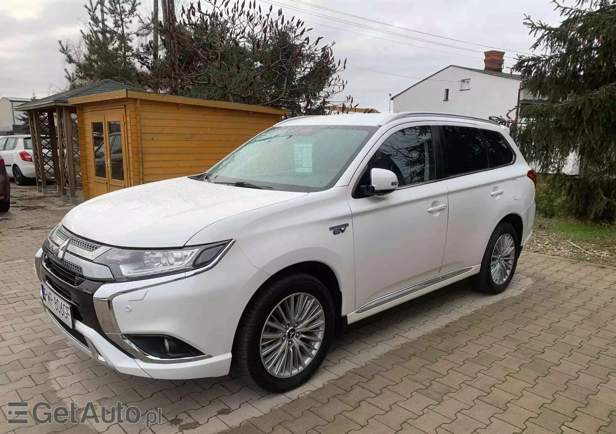 MITSUBISHI Outlander 2.4 4WD Plug-In Hybrid Diamant+