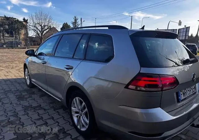 VOLKSWAGEN Golf VII 1.6 TDI BMT Comfortline