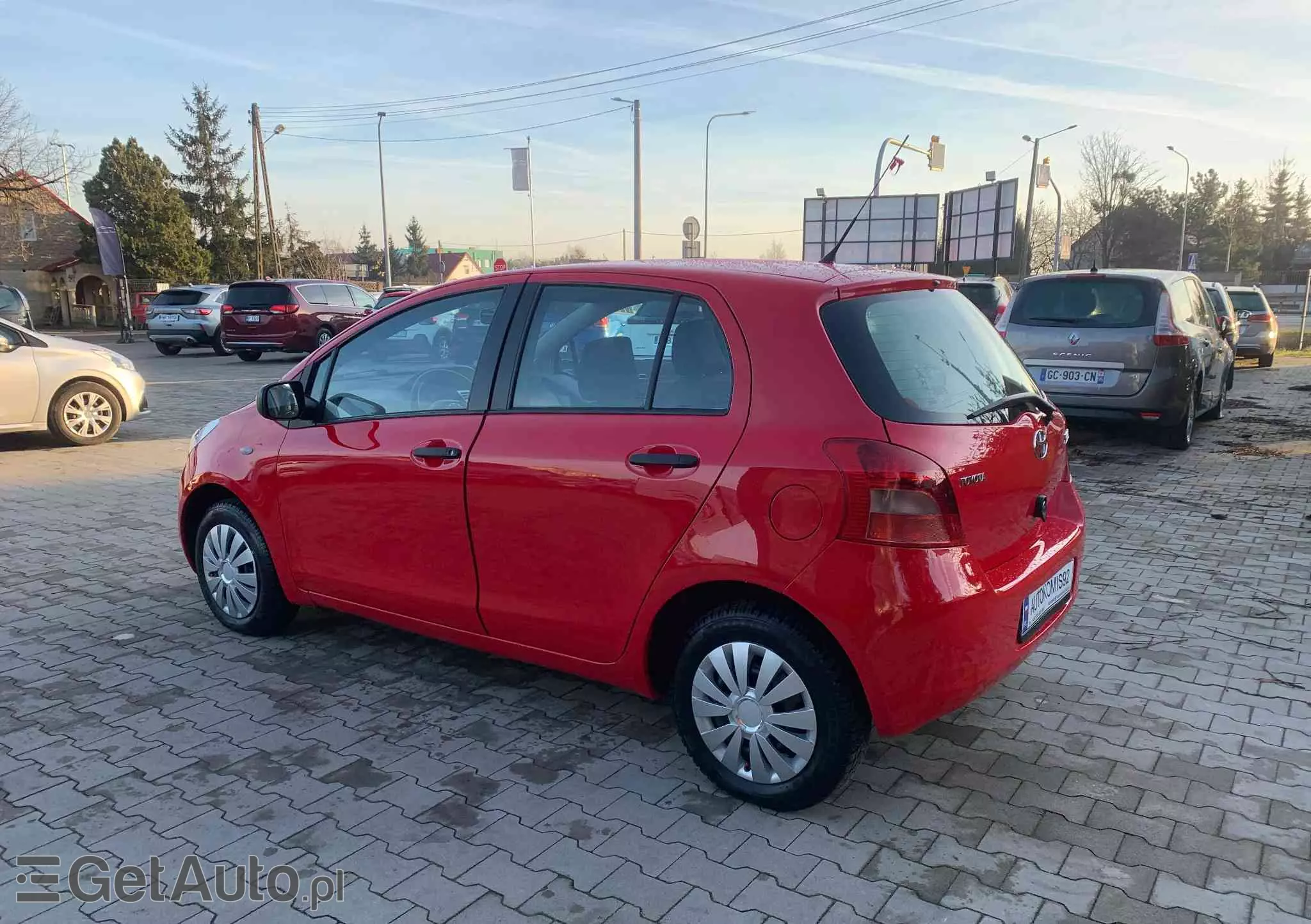 TOYOTA Yaris 1.0 Active