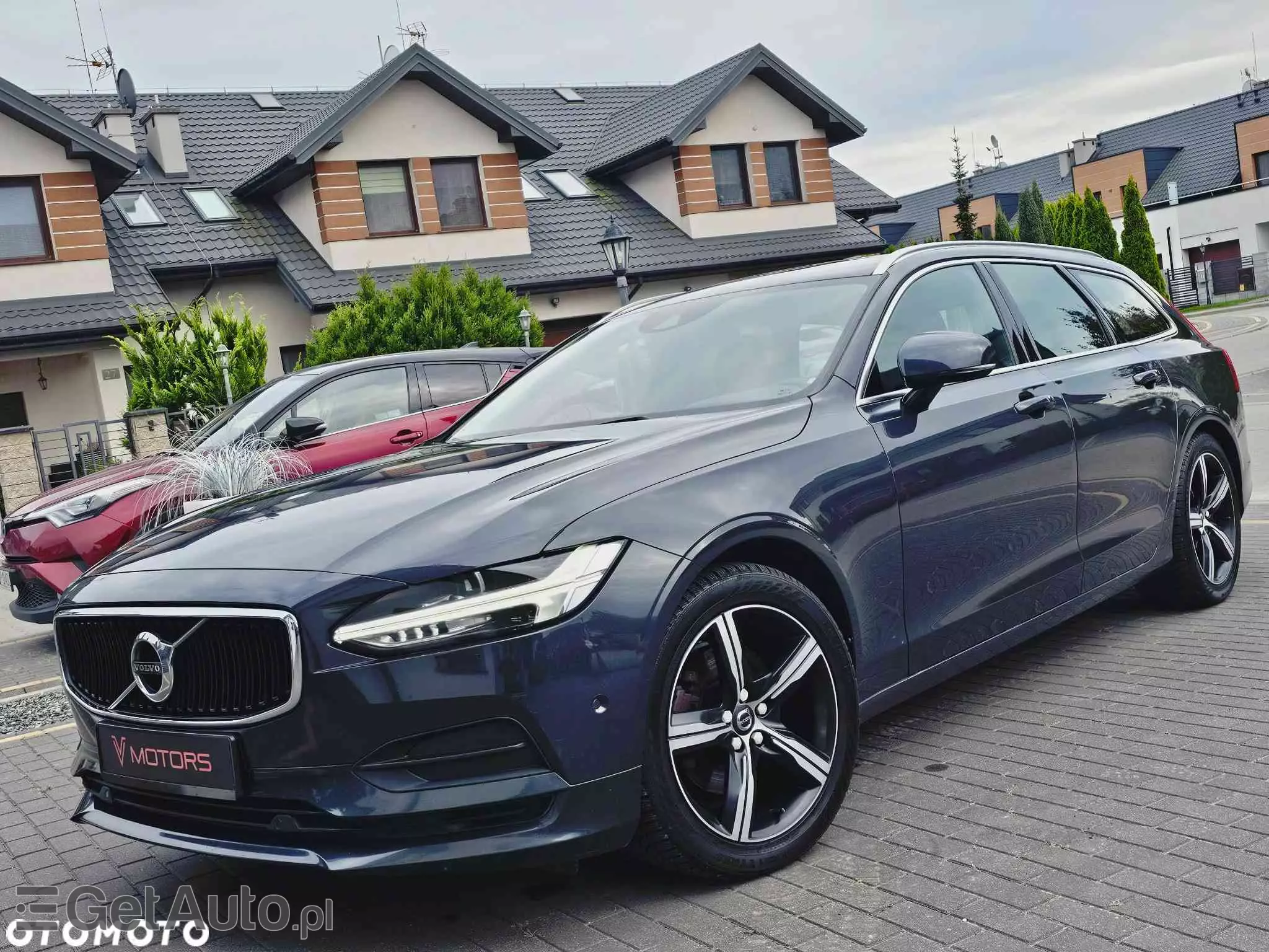 VOLVO V90 D3 Momentum Pro