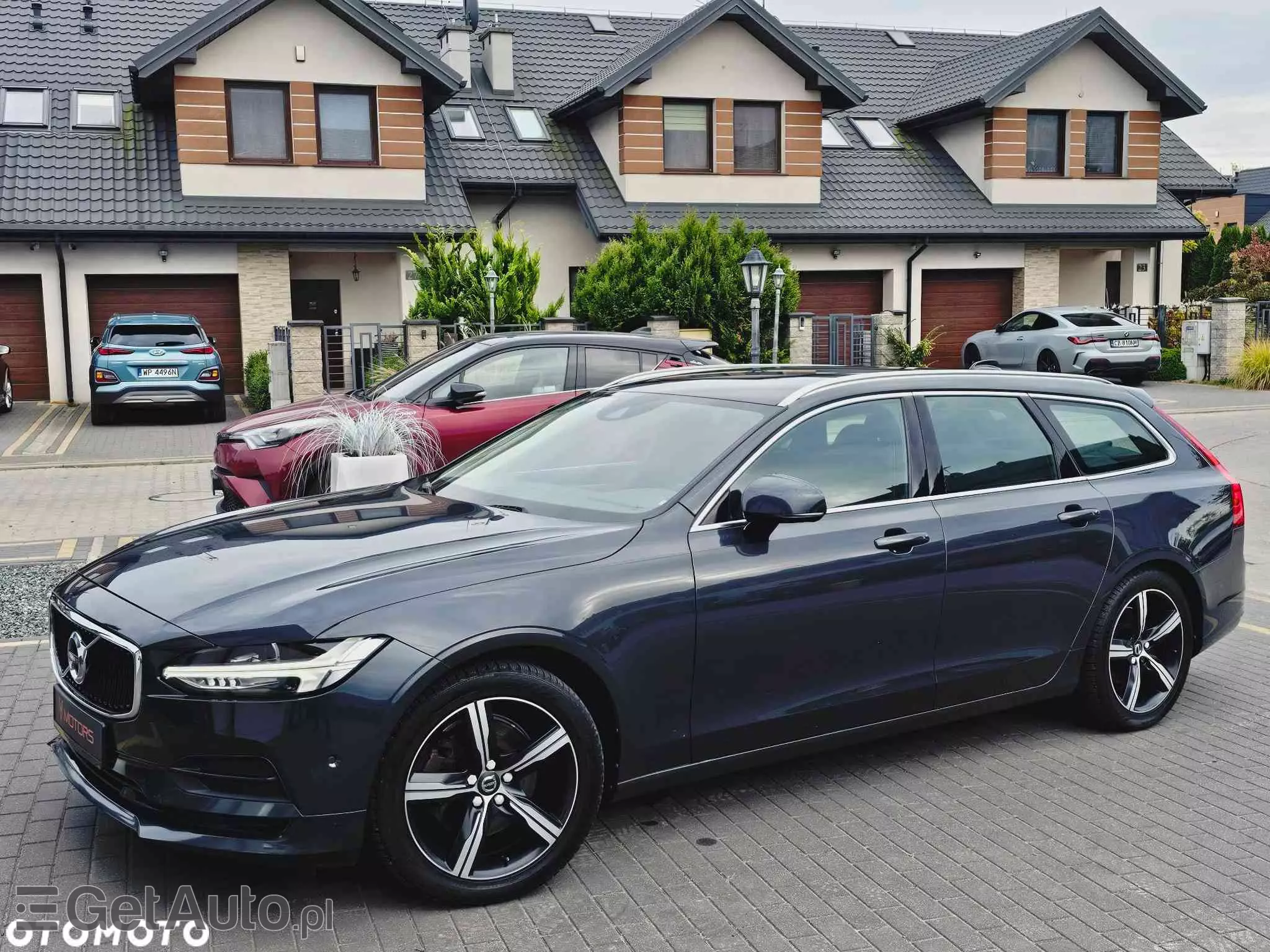 VOLVO V90 D3 Momentum Pro