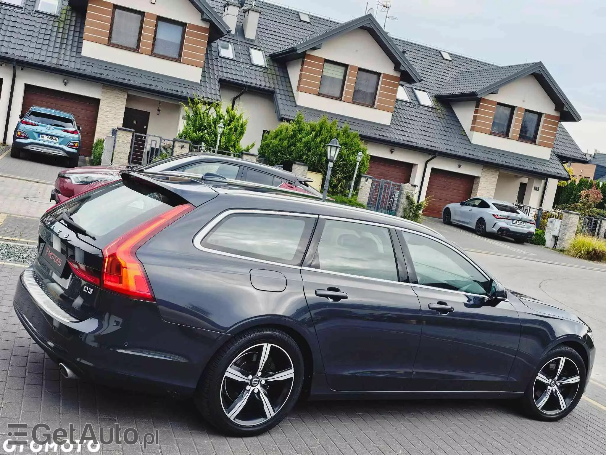 VOLVO V90 D3 Momentum Pro