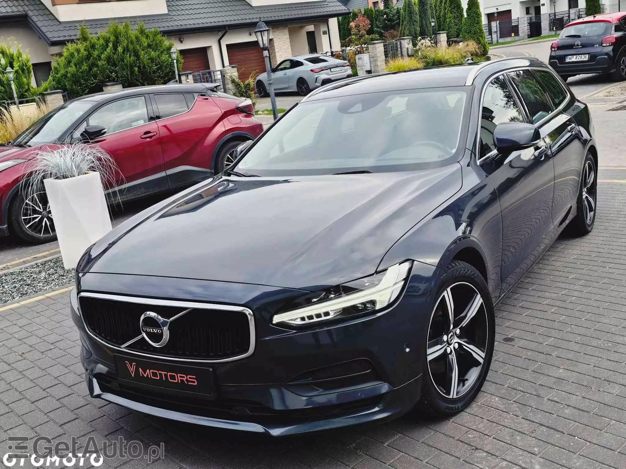 VOLVO V90 D3 Momentum Pro