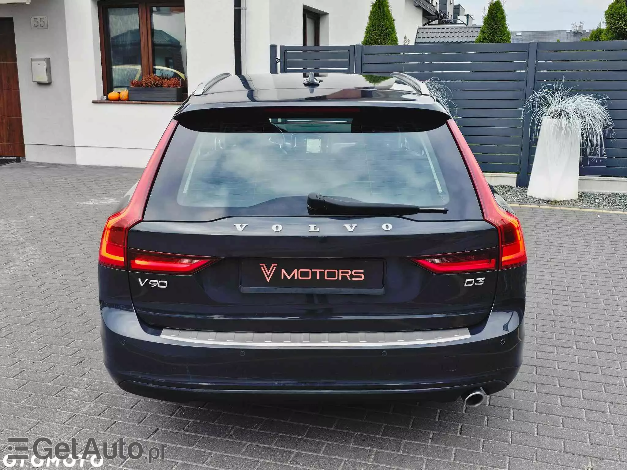 VOLVO V90 D3 Momentum Pro