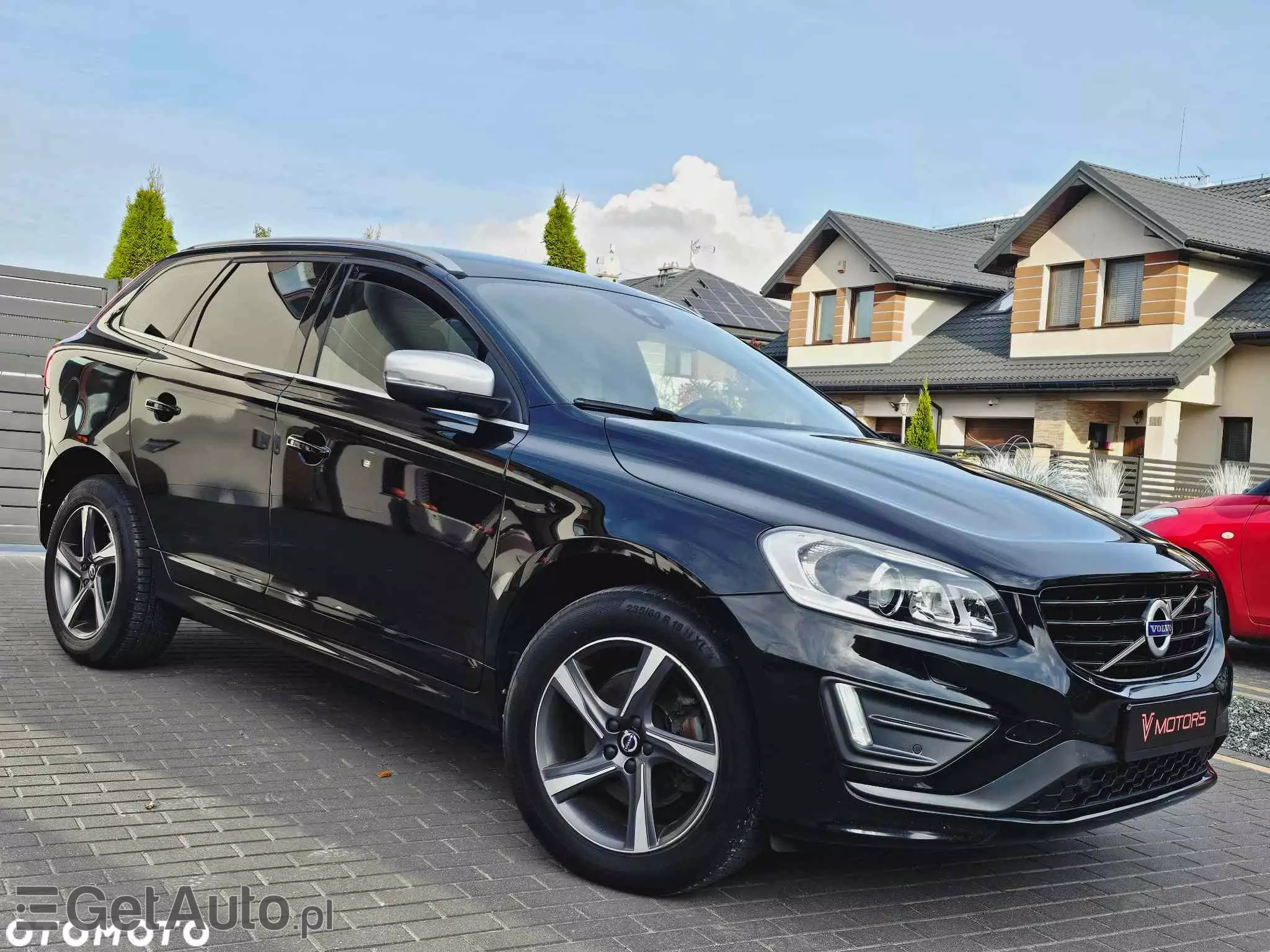 VOLVO XC 60 D3 Drive-E R-Design Momentum