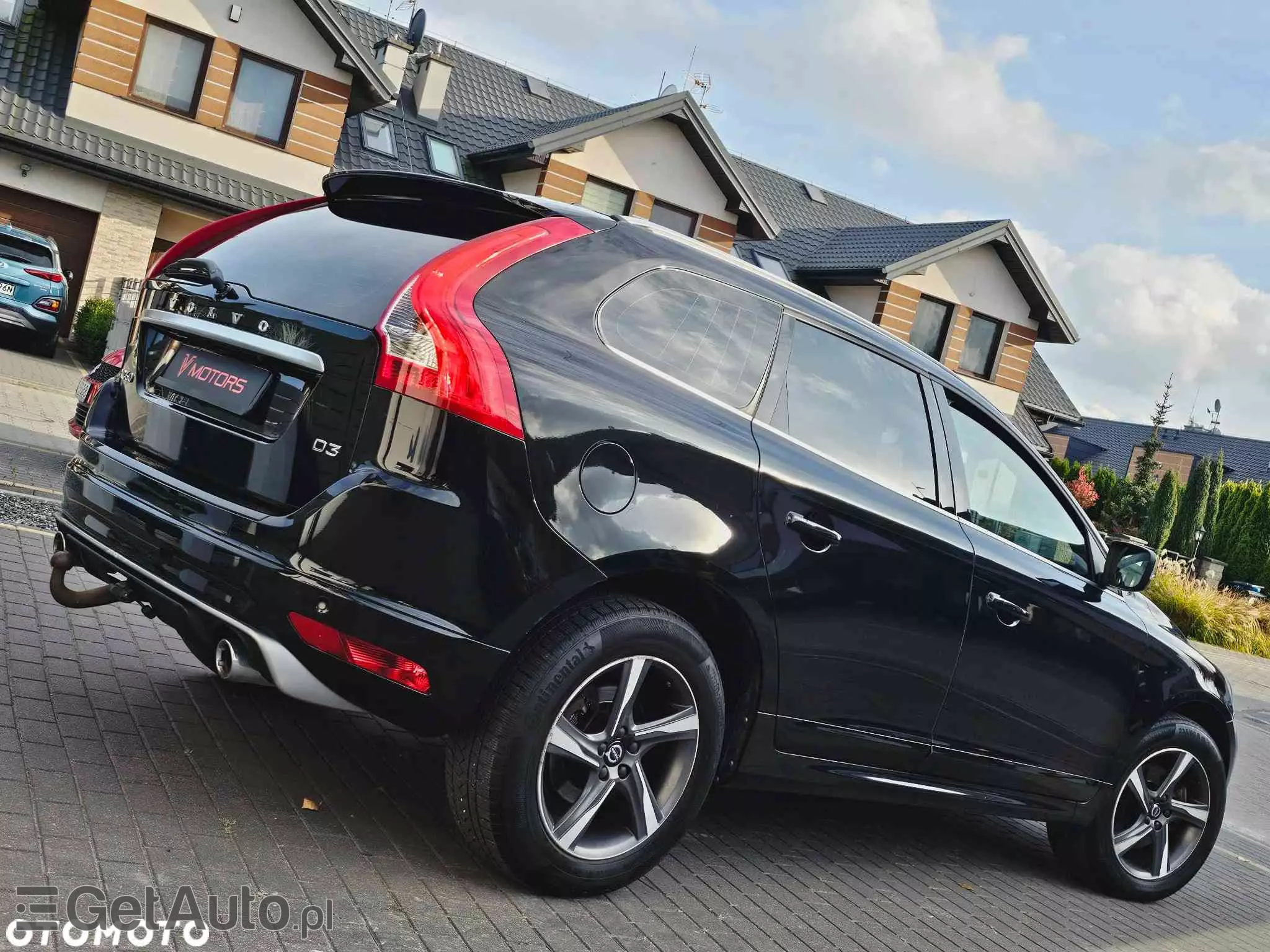 VOLVO XC 60 D3 Drive-E R-Design Momentum