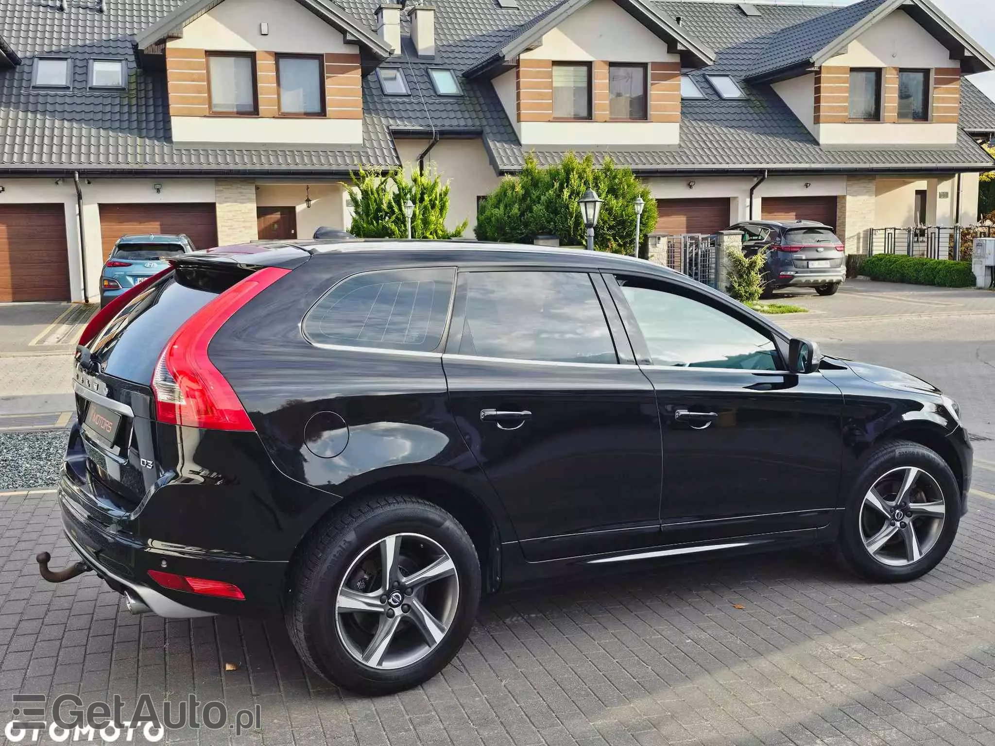 VOLVO XC 60 D3 Drive-E R-Design Momentum