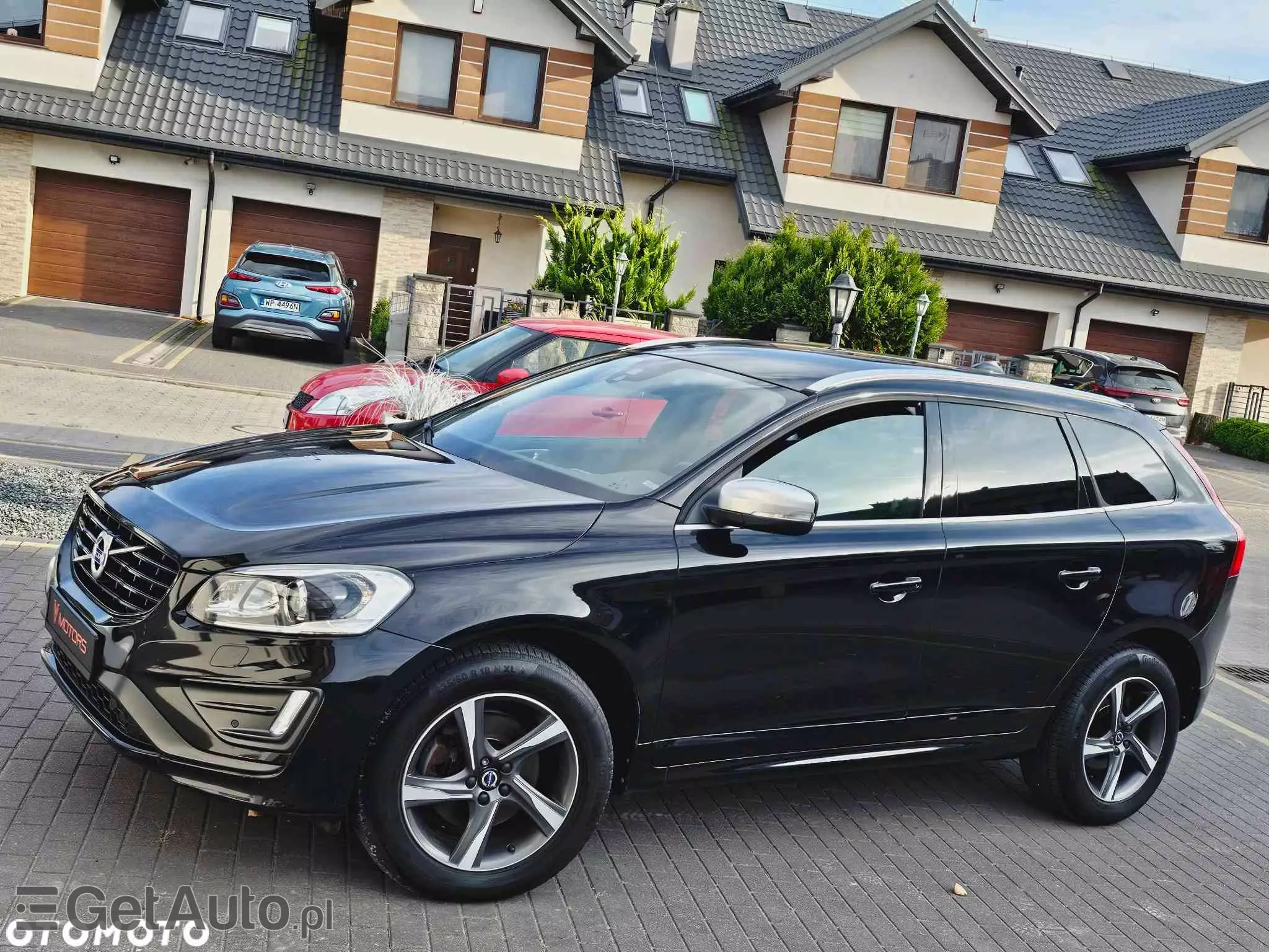 VOLVO XC 60 D3 Drive-E R-Design Momentum