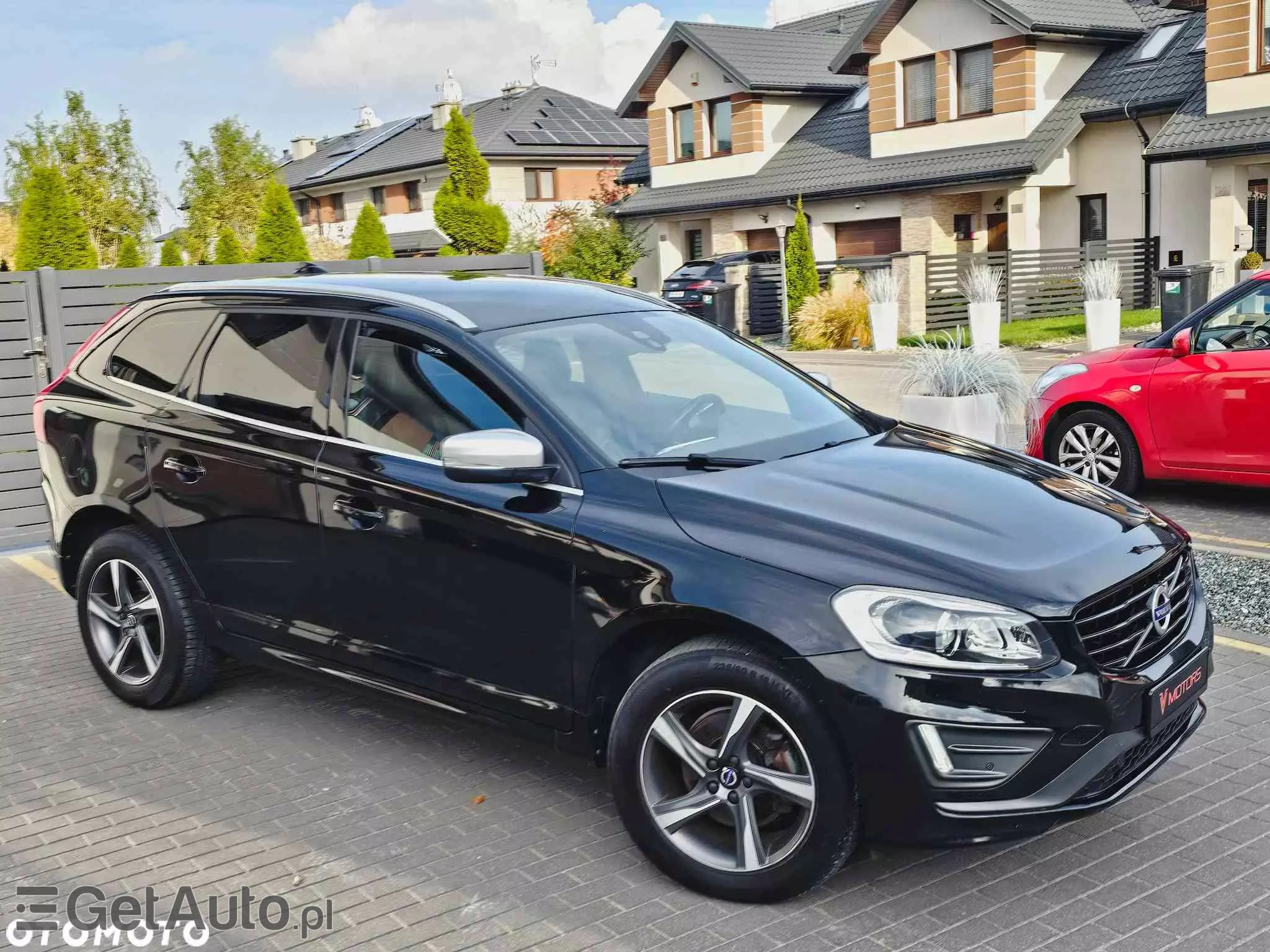 VOLVO XC 60 D3 Drive-E R-Design Momentum