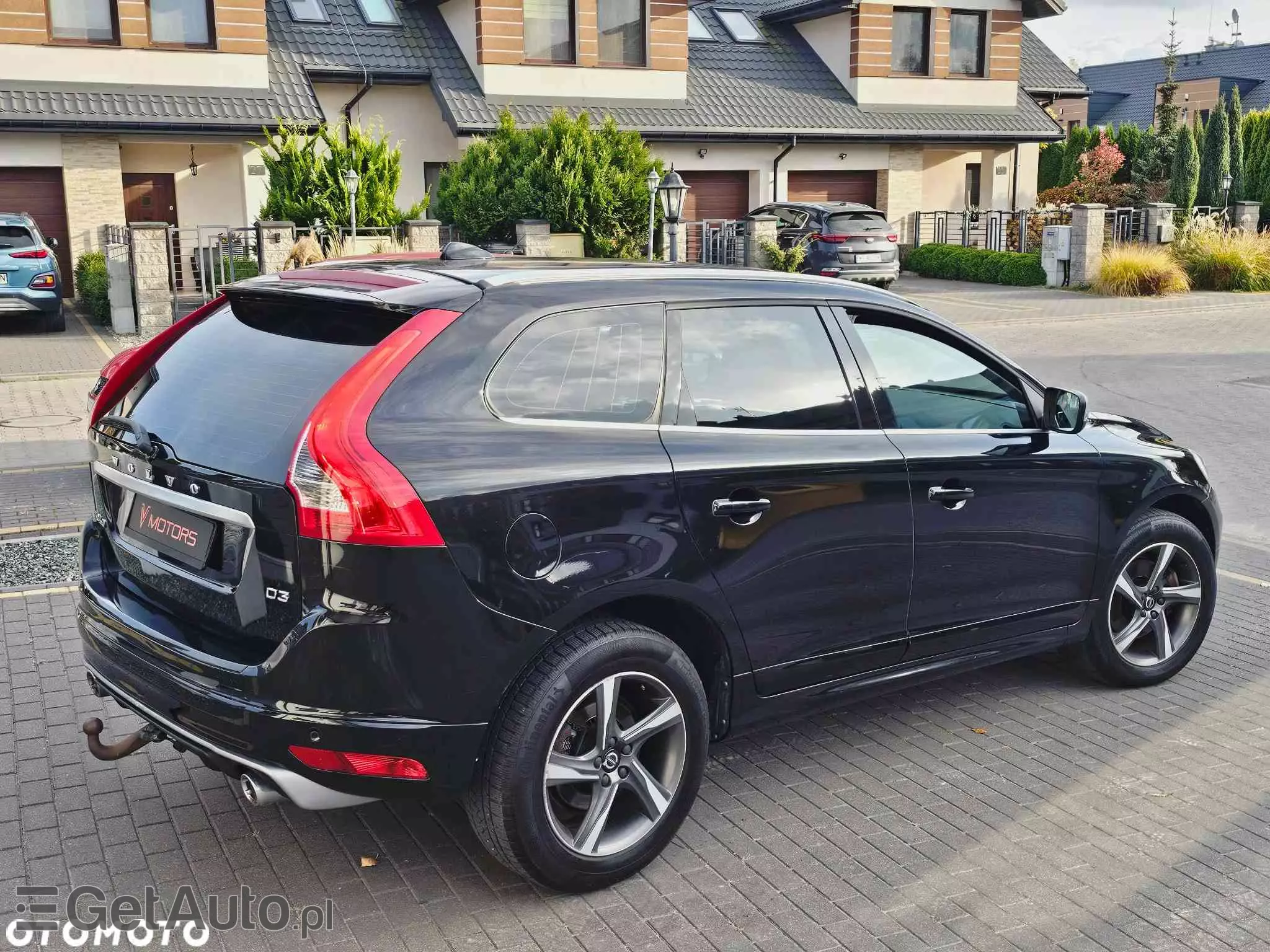 VOLVO XC 60 D3 Drive-E R-Design Momentum