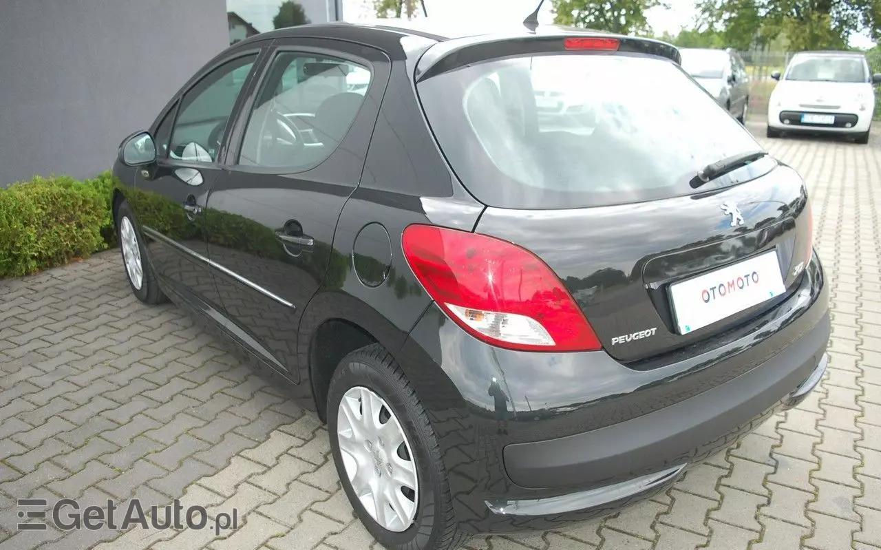 PEUGEOT 207 